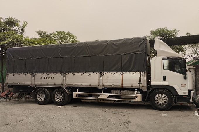 Xe tải chở hàng Hà Nội Hậu Giang