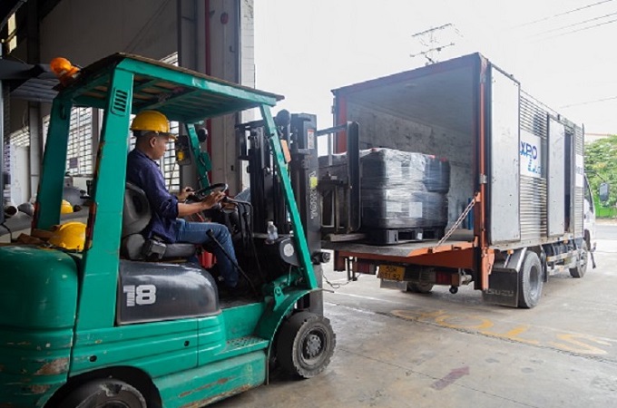 Xe tải chở hàng Sài Gòn Thái Bình